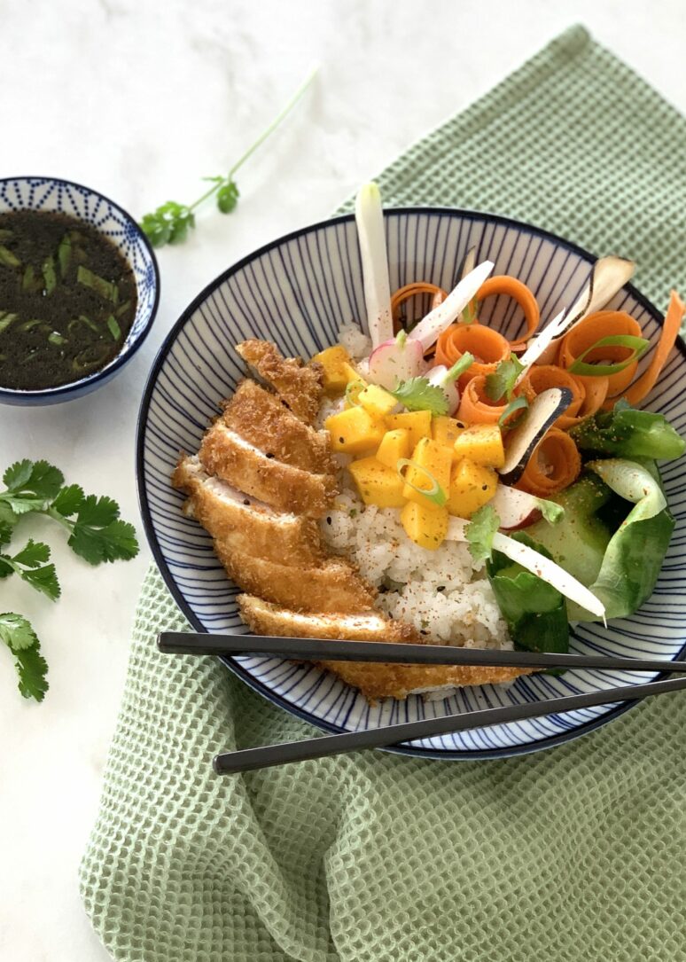 Poké Bowl Poulet Croquant Légumes Version De Leslie En Cuisine